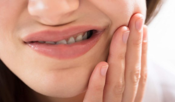 How to Manage Your Cavity or Tooth Decay Pain?